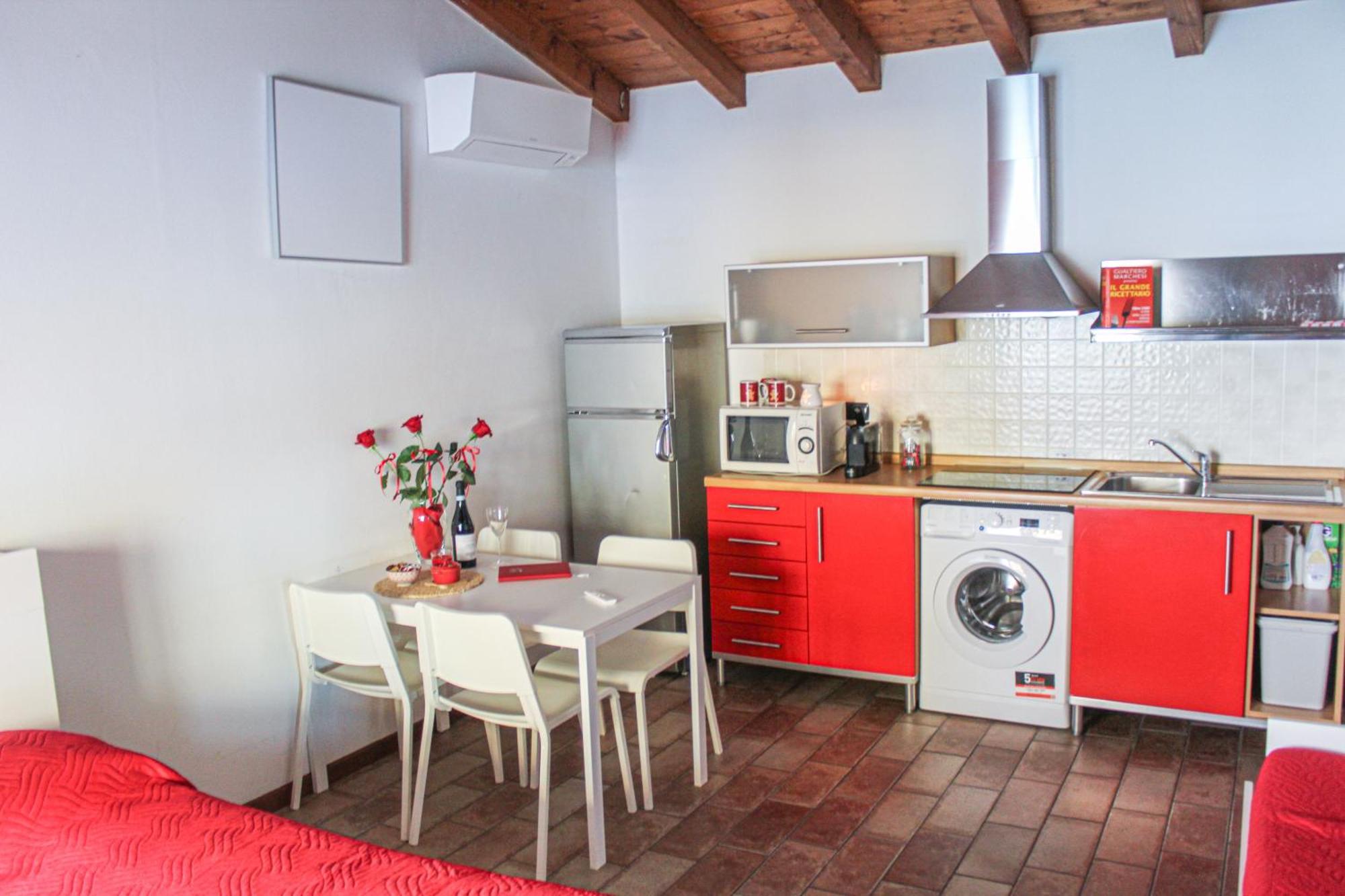 Bergamo Easy Airport Private Parking Apartment Exterior photo