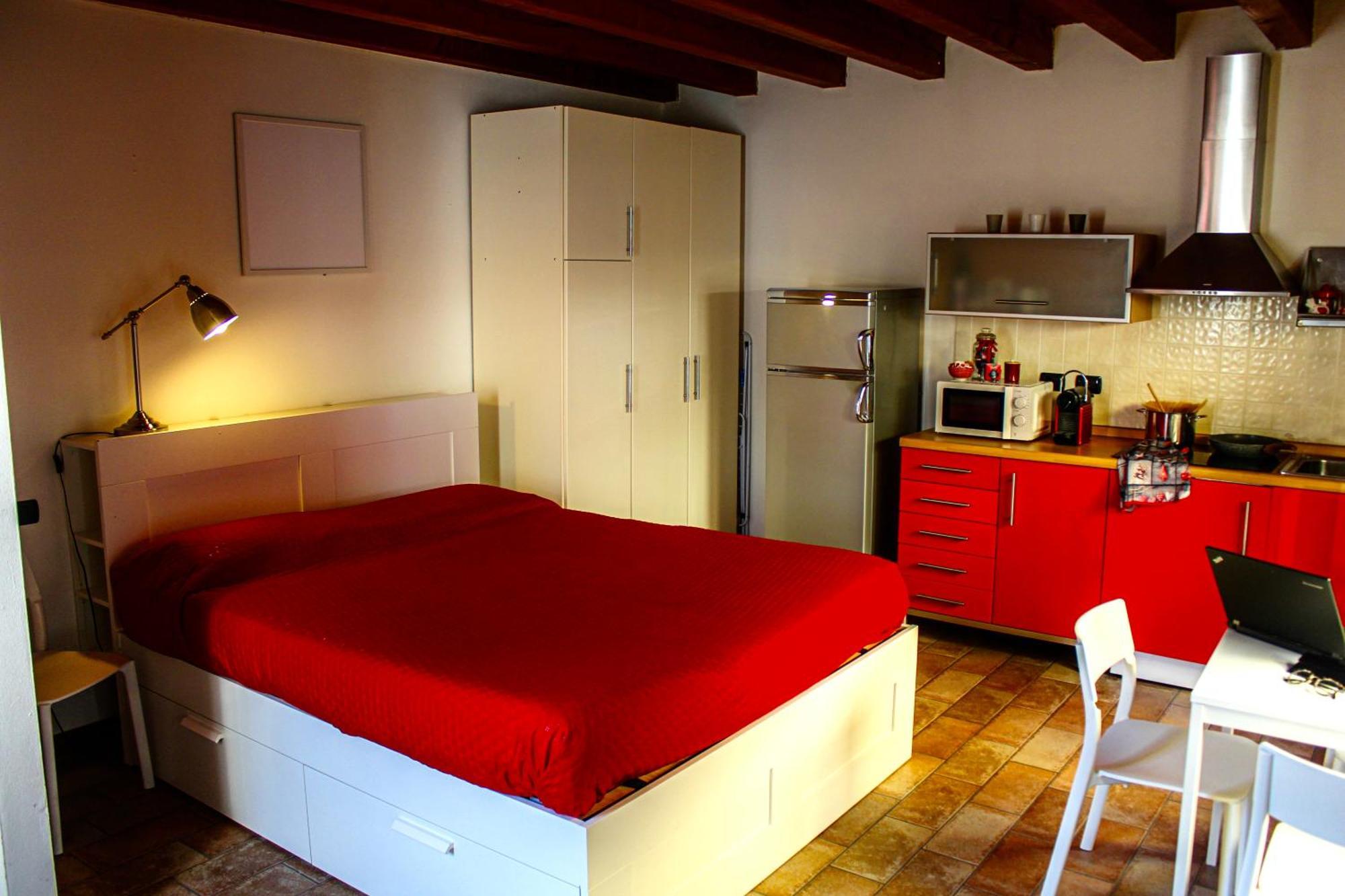 Bergamo Easy Airport Private Parking Apartment Exterior photo