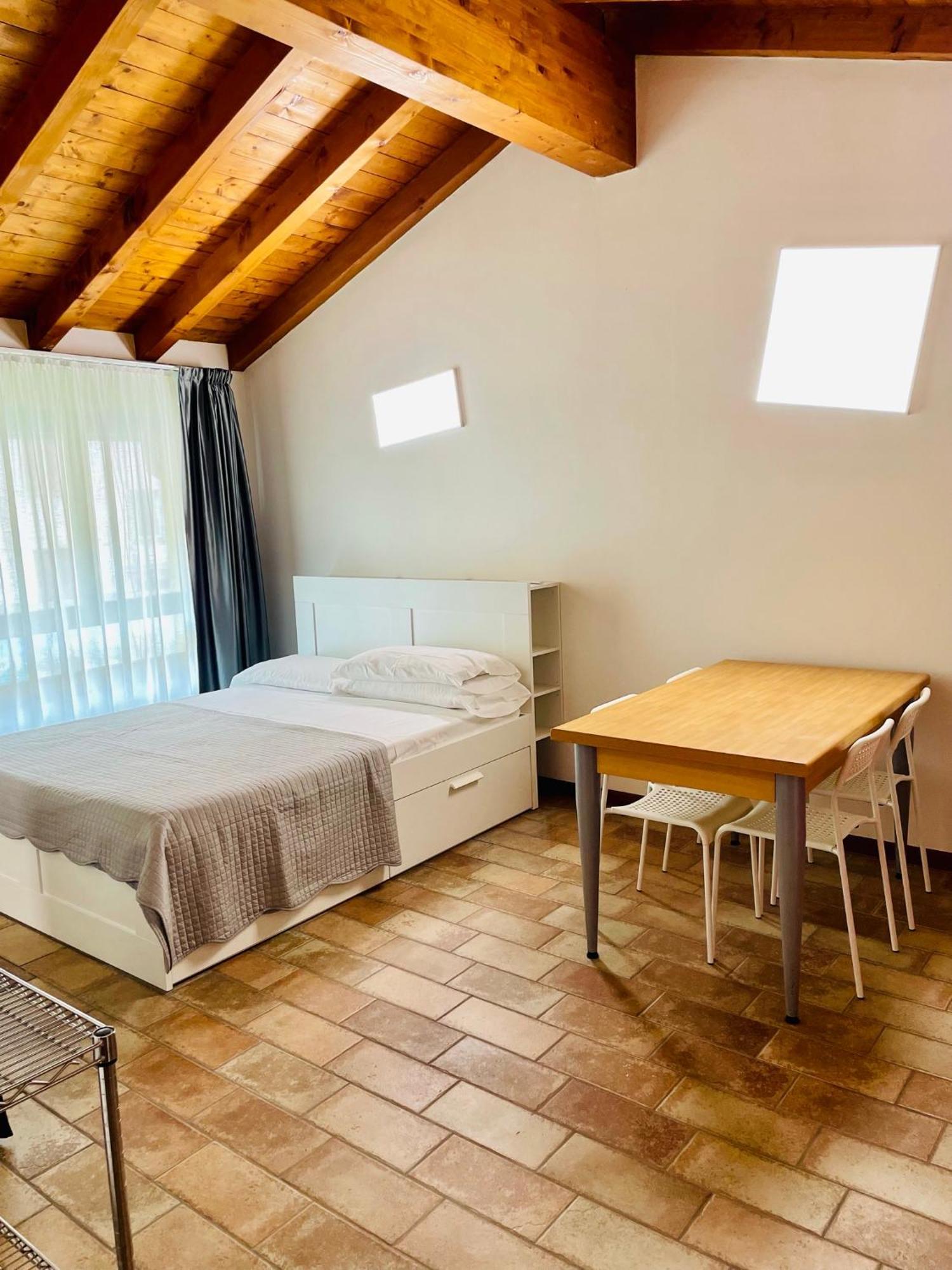 Bergamo Easy Airport Private Parking Apartment Exterior photo